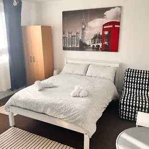 Beautiful Close To Brick Lane Privatunterkunft London