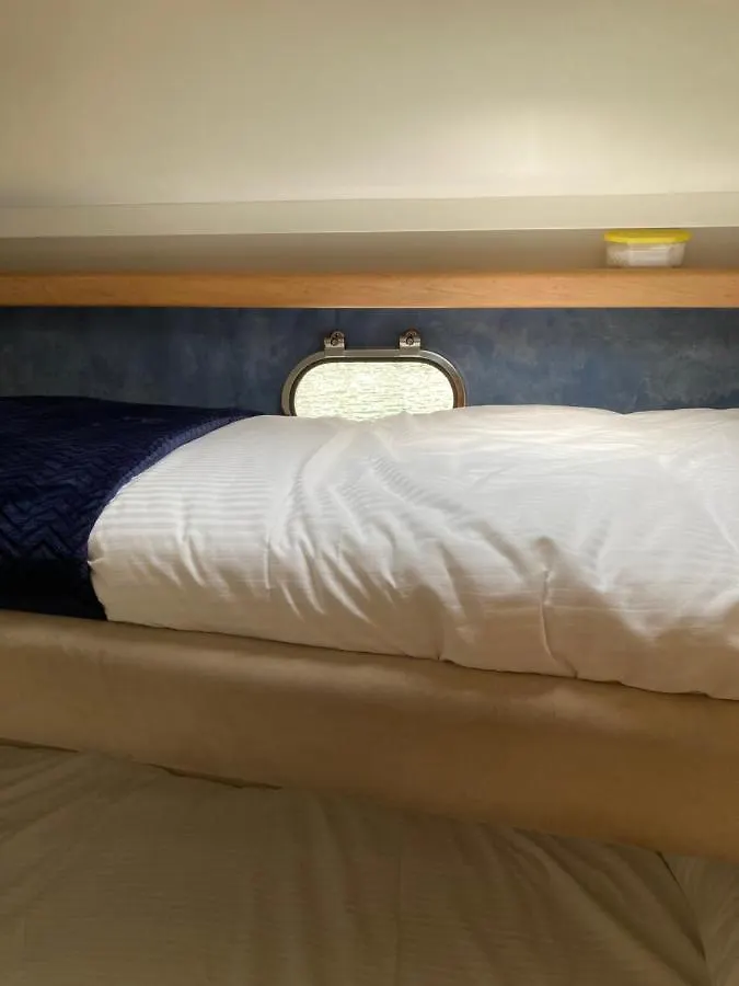 Entire Boat At St Katherine Docks 2 Available Select Using Room Options Λονδίνο 0*,