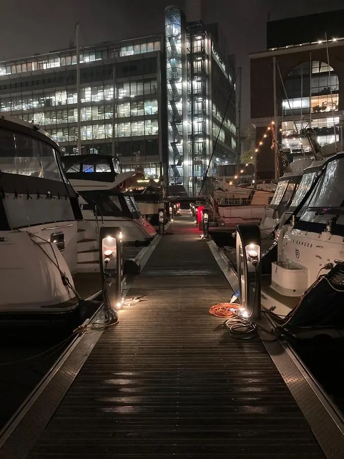 Entire Boat At St Katherine Docks 2 Available Select Using Room Options Λονδίνο 0*,